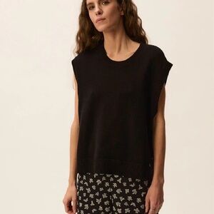 Des petits hauts - Black Sleeveless vest